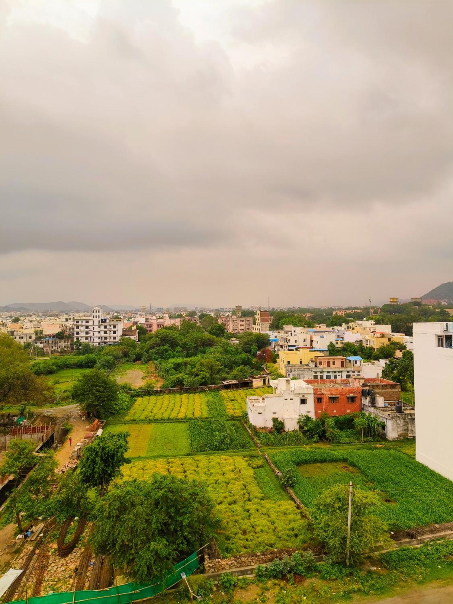 Hotel Veer Palace Near Udaipole Udaipur Exterior foto